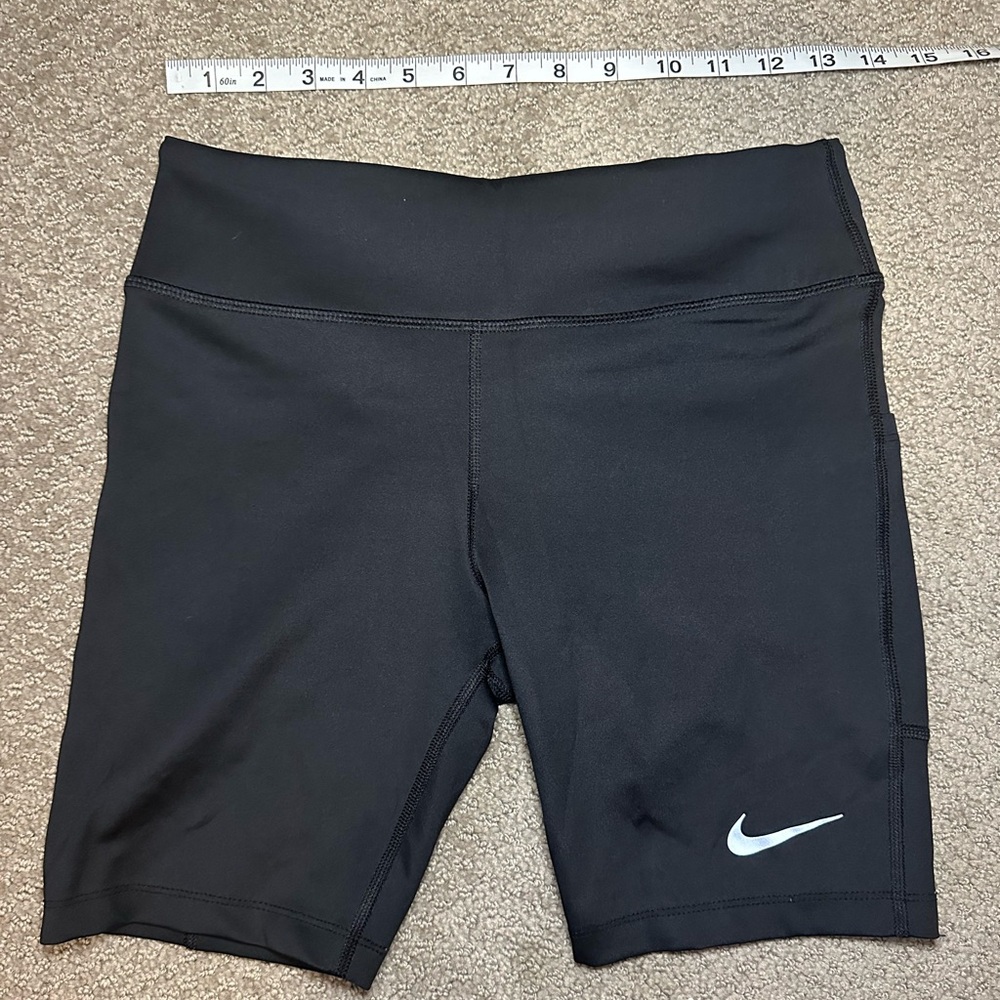 NWOT Nike dri-fit shorts